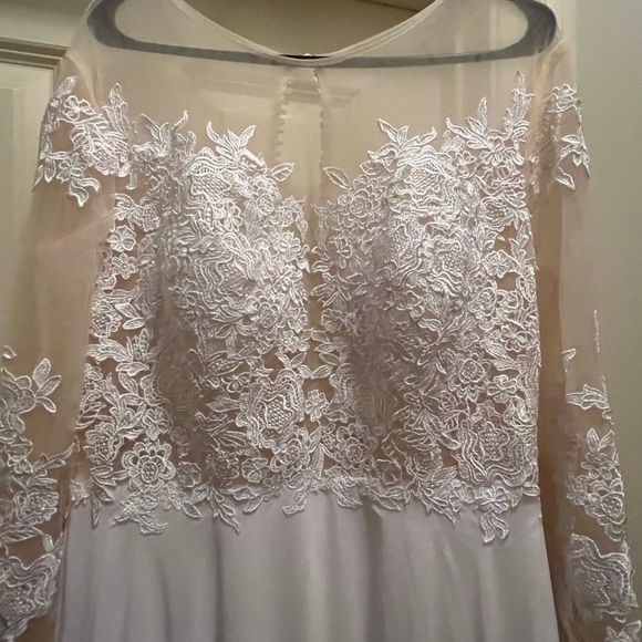 Wedding dress size 16 - Picture 4 of 5